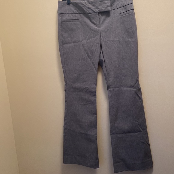 Limited Exact Stretch boot cut pants. 6 short. - Picture 3 of 4